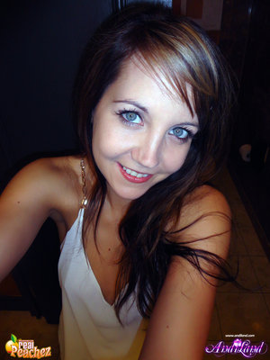 18 year old girl Katya spits out cum after virginity losing intercourse